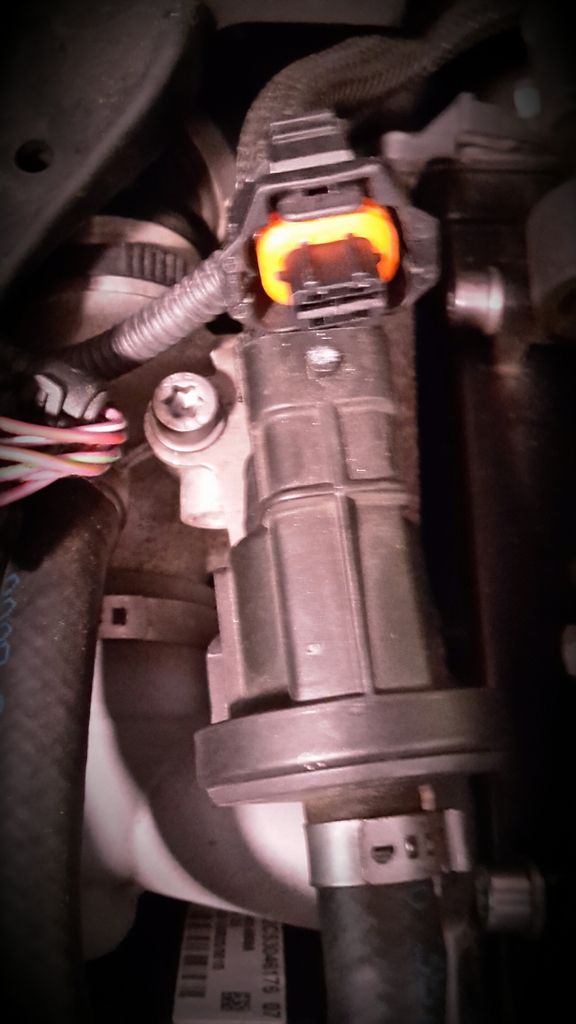 DIY Replace Fuel Tank Breather Valve (Fix for bouncing idle at fuel